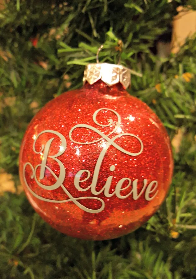  DIY Glitter Ornaments with Believe vinyl decal