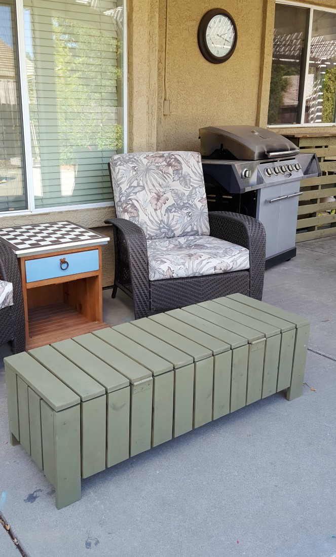 DIY coffee table storage bench outdoor
