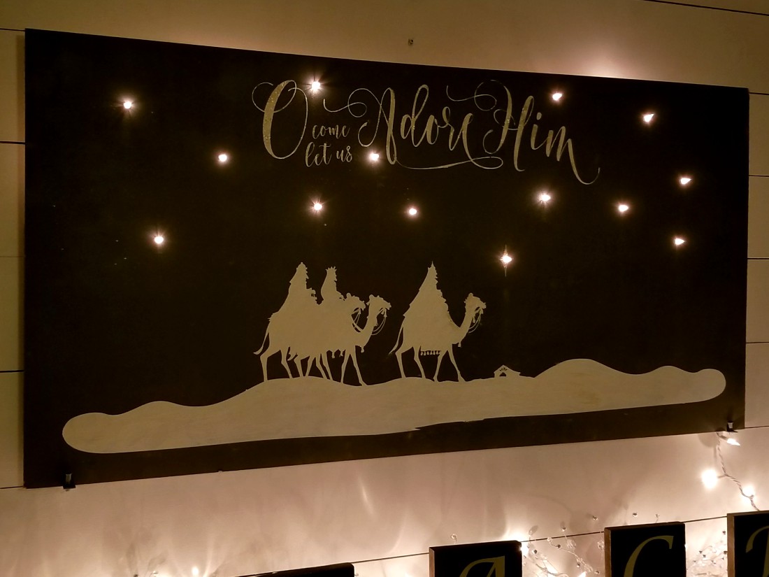 nativity DIY sign that lights up