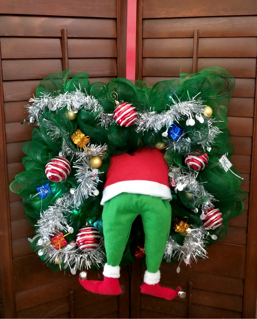 DIY Whoville Grinch Wreath