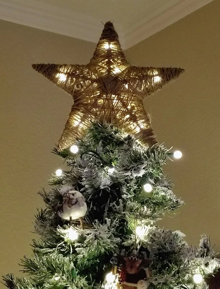 Diy Tree Topper From Dollar Tree Items Leap Of Faith Crafting