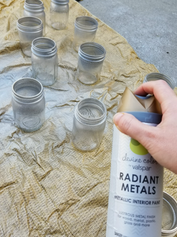 painting mason jar centerpieces
