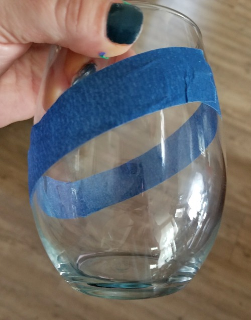 glitter wine glass diy taped off glass