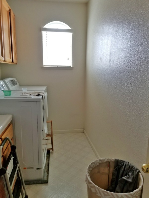 before pictures of laundry room makeover