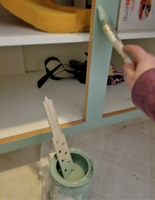 painting cabinets with chalk paint