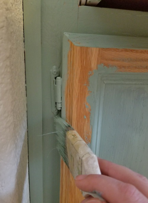 painting cabinets with renaissance chalk paint