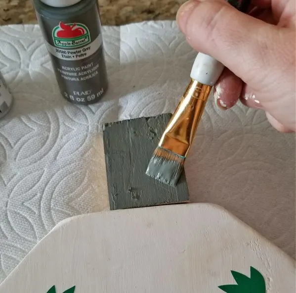 painting wood christmas ornaments