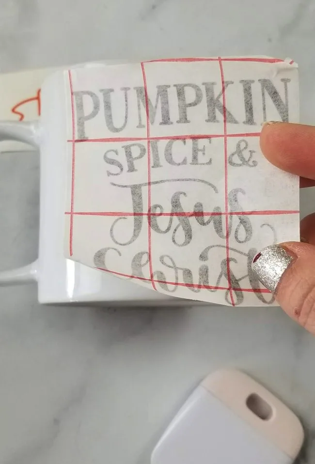 how to apply vinyl to mugs