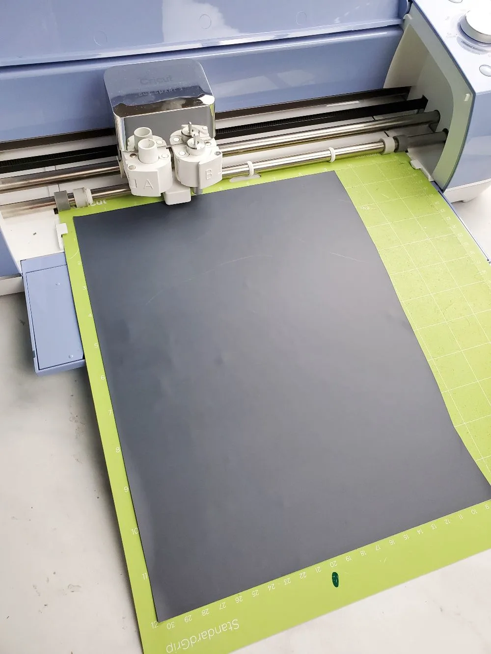 cutting heat transfer vinyl for shirt