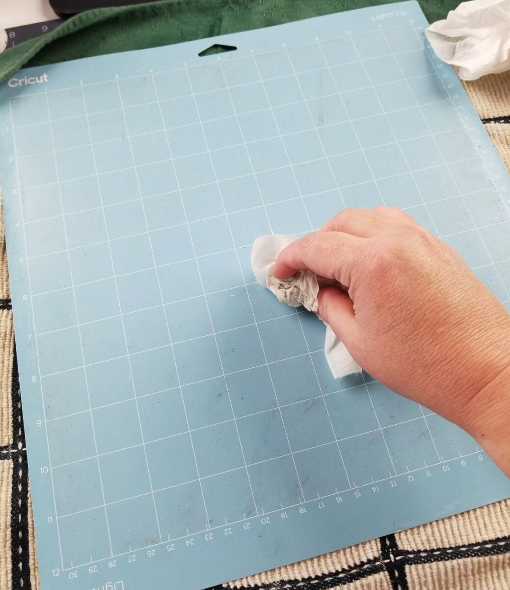 wiping off vinyl cutting mat