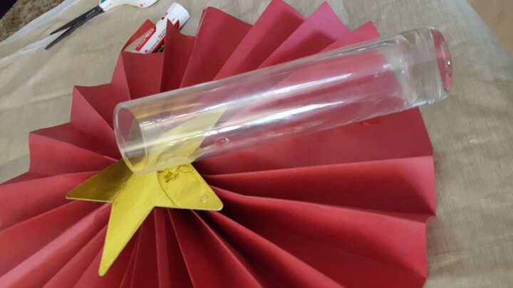 how to make paper fan decorations
